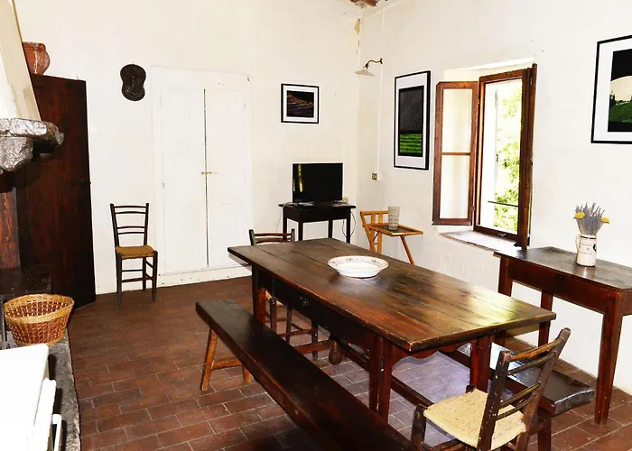 Rustic In With Pool Modigliana