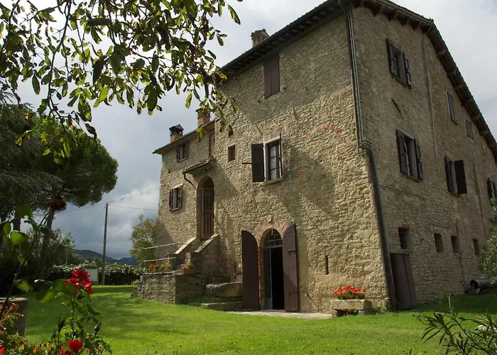 בית נופש Rustic In With Pool Modigliana