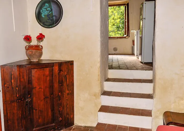 Rustic In With Pool Modigliana