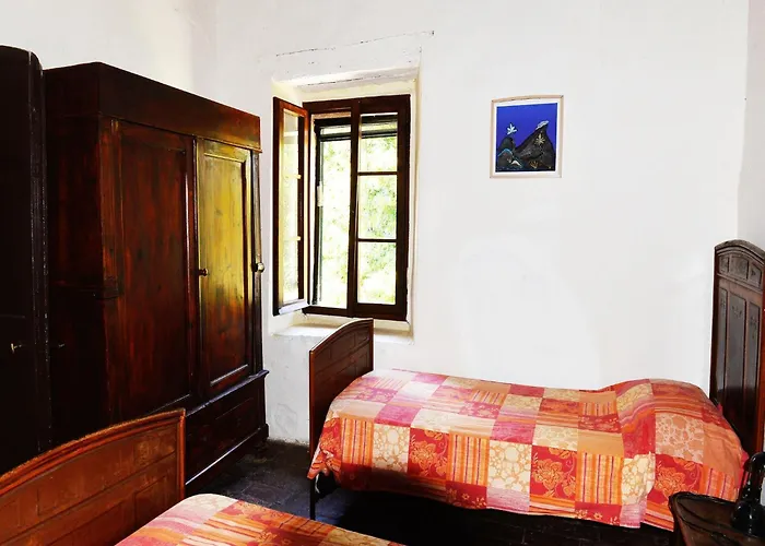 Rustic In With Pool בית נופש Modigliana